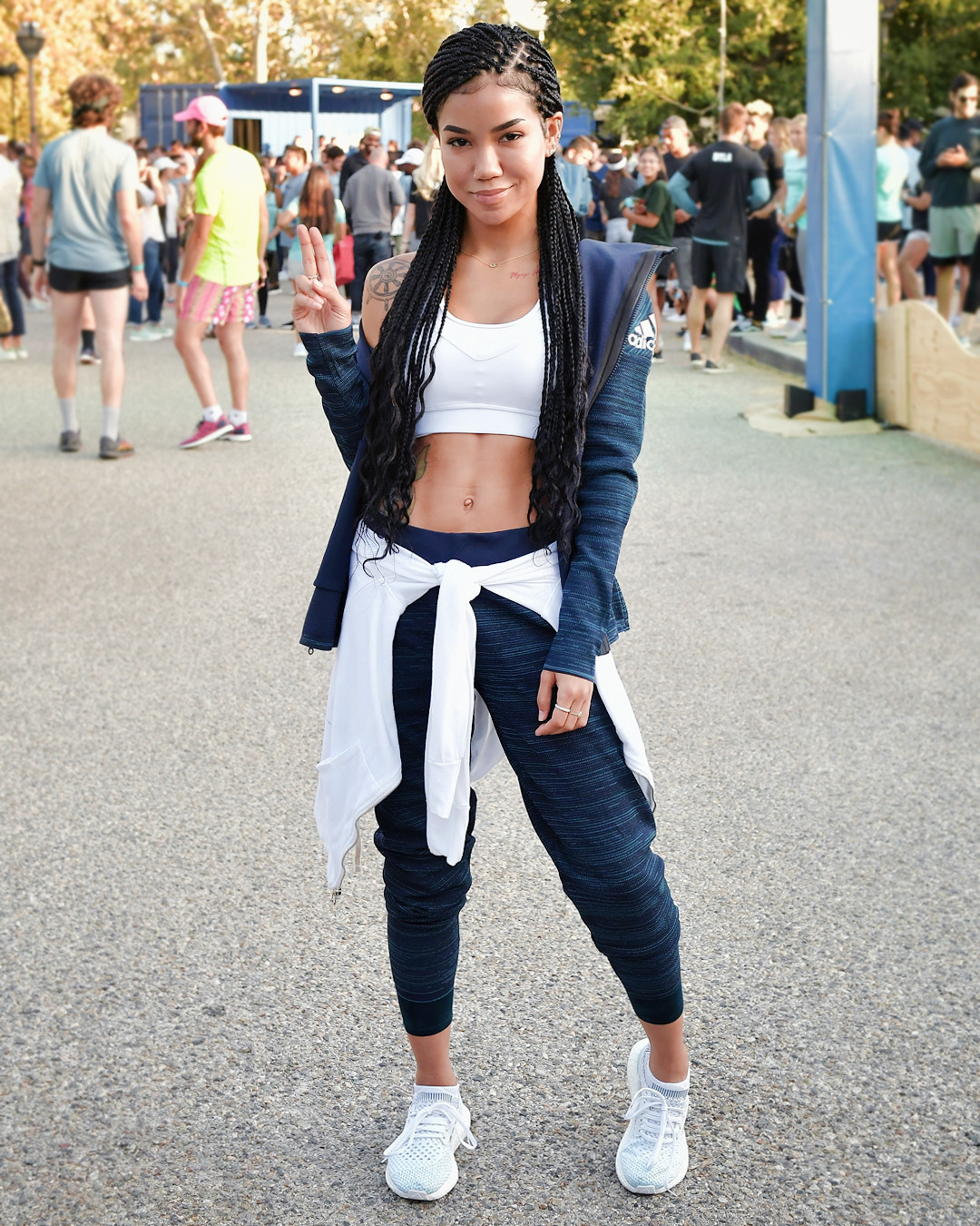 Jhene Aiko S 6 Lessons On Fitness Happiness And Good Vibes